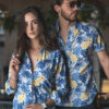 Camisa azul con estampado FOR2491 — vista lateral