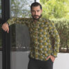 Camisa verde con estampado FOR2557 — vista posterior