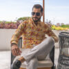 Camisa amarilla con estampado FOR2558 — vista posterior