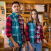 Camisa de combinaciones de cuadros gris y rojos EQ349 — vista posterior