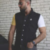 Camisa negra de manga corta y combinaciones amarillo y blanco FOR1924 — vista frontal