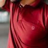 Playera polo roja POL0002 — vista posterior