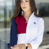 Camisa de combinaciones blanco, rojo y azul marino EQ395 — en modelo