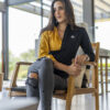 Camisa de combinaciones negro y amarillo FOR2734 — vista posterior