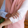 Camisa de combinaciones naranja, azul cielo y blanco FOR2750 — detalle