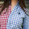 Camisa de combinaciones de cuadros azul cielo y rojo FOR2784 — vista posterior
