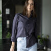 Camisa de mini cuadro café FOR2809 — detalle