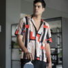 Camisa de manga corta con estampado negro y beige FOR2814 — vista frontal