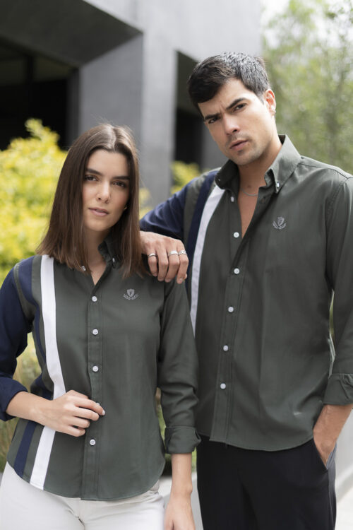 Camisa de combinaciones y franjas verde militar | EQ450