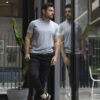 Playera básica gris claro TS101 — vista lateral
