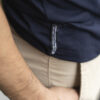 Playera básica marino TS102 — detalle de tela