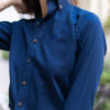 Camisa básica azul acero FOR2884 — detalle