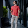 Playera polo coral POL0013 — vista lateral