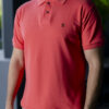 Playera polo coral POL0013 — vista posterior