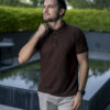 Playera polo café POL0012 — vista lateral