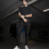 Playera oversize negra OV0001 — vista lateral