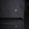 Playera oversize negra OV0001 — en modelo