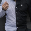 Camisa de combinaciones de rayas blanco y negro FOR3021 — vista posterior
