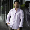 Camisa básica rosa oxford FOR3009 — vista lateral