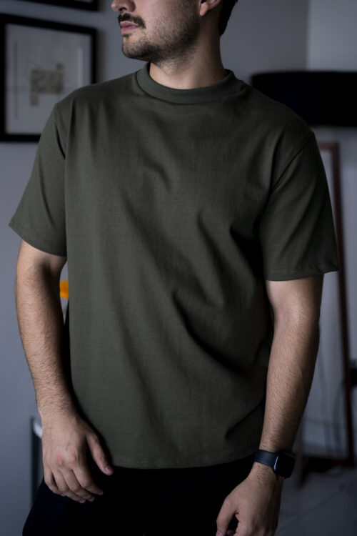 Playera oversize verde militar OV0004 — vista posterior