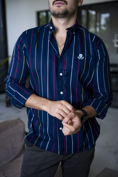 Camisa azul con rayas multicolor FOR3049 — vista frontal