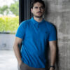 Playera polo basica color turquesa POL0018 — vista posterior