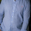 Camisa de mini cuadros azul cielo FOR3085 — vista frontal