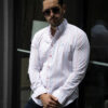 Camisa de rayas blancas multicolor FOR3097 — en modelo