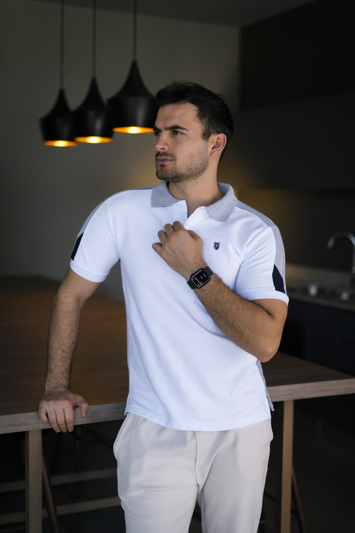 Playera polo de combinaciones blanco y gris POL0024 — vista posterior