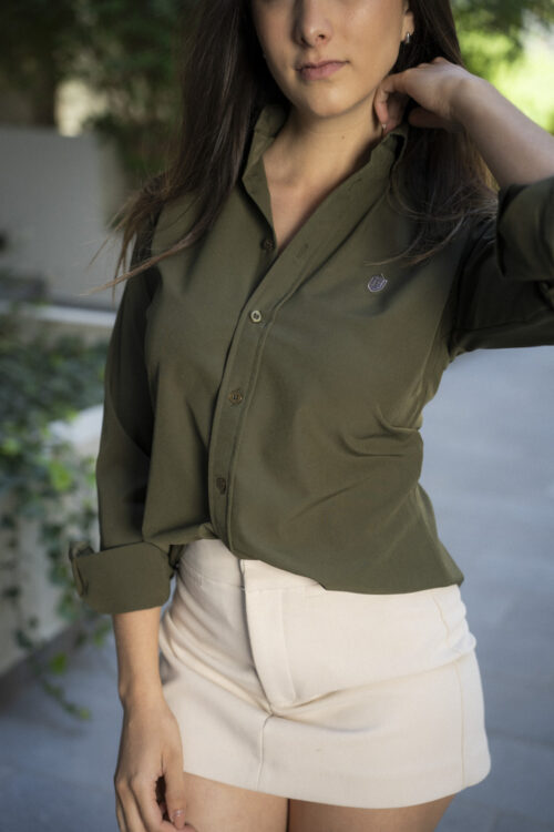Camisa Dryflex color verde militar FOR3128 — vista posterior