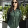 Camisa Dryflex Verde esmeralda FOR3190 — en modelo