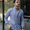 Camisa de Mini Cuadros Azul, Blanco FOR3237 — en modelo