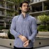 Camisa de Mini Cuadros Azul Marino FOR3270 — en modelo