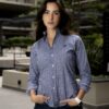 Camisa de Mini Cuadros Azul Marino FOR3271 — en modelo