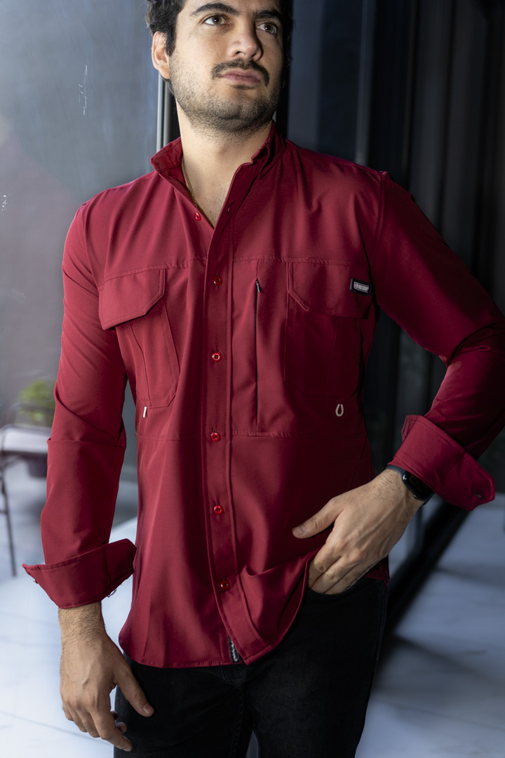 Camisa Dryflex Pro Vino FOR3290 — en modelo