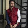 Camisa de Combinaciones Rojo, Marino, Blanco FOR3183 — en modelo