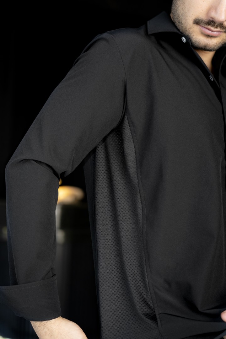 Camisa Dryflex Active Negro FOR3291 — en modelo
