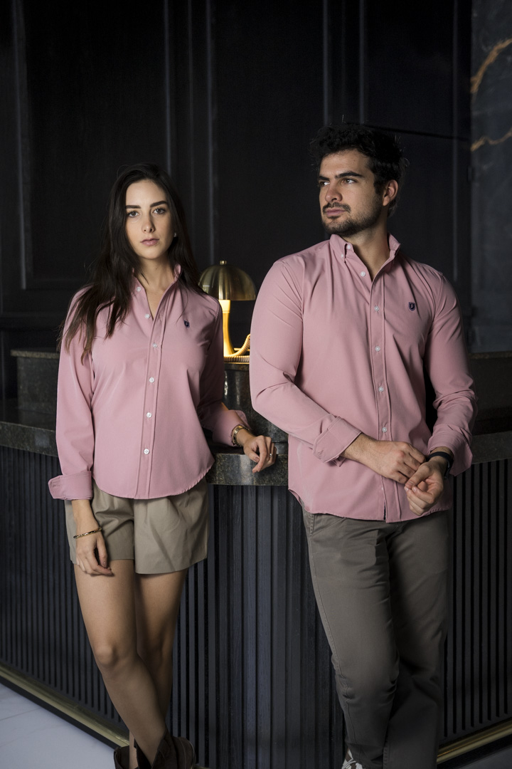 Camisa Dryflex Palo Rosa FOR3301 — en modelo