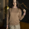 Sueter Beige Unisex ST7010 — en modelo