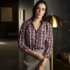 Camisa de Cuadros Marino, Naranja, Cielo FOR3317 — en modelo