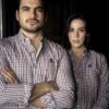 Camisa de Cuadros Blanco, Vino FOR3325 — en modelo