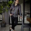 Camisa de Rayas Negro, Multicolor FOR3329 — en modelo