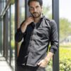 Camisa oxford negra FOR2517 — detalle de tela