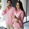 Camisa Basica Rosa FOR3309 — en modelo