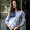 Camisa de Combinaciones Gris, Marino, Cielo FOR3253 — en modelo