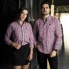 Camisa de cuadros rojo, negro y blanco FOR3318 — en modelo