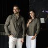 Camisa Basica Verde Militar FOR3335 — en modelo