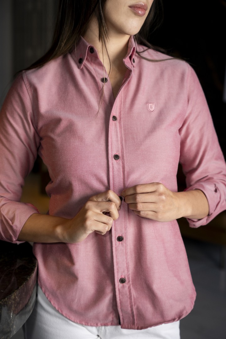 Camisa basica cereza FOR3339 — detalle de tela