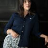 Camisa básica lino y azul marino FOR3379 — vista posterior
