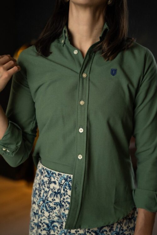 Camisa básica lino verde pistache FOR3389 — vista posterior